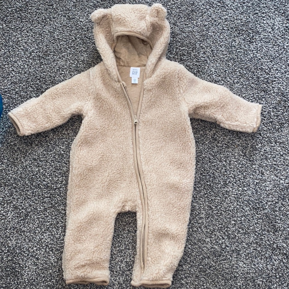 Baby gap snowsuit. 0-3 months